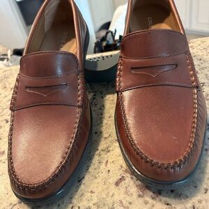 Cole Haan Size 9 Penny loafer